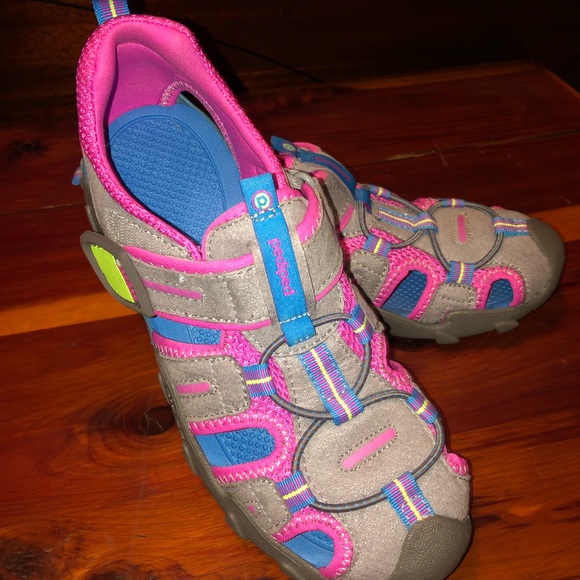 girls sandals size 2.5